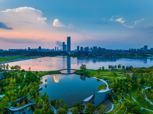 奔赴现代化的明天J9国际集团携手(图20)