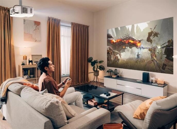 影仪：240Hz高刷、可与Xbox配对J